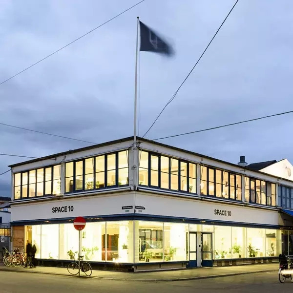 宜家與創意機構合作 展覽結合智能設備的極簡家具(圖2) 宜家與創意機構合作 展覽結合智能設備的極簡家具(圖2)