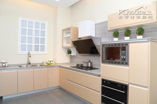 圣象整體廚房廣州展廳迎來首批家裝設計師(圖1) 圣象整體廚房廣州展廳迎來首批家裝設計師(圖1)