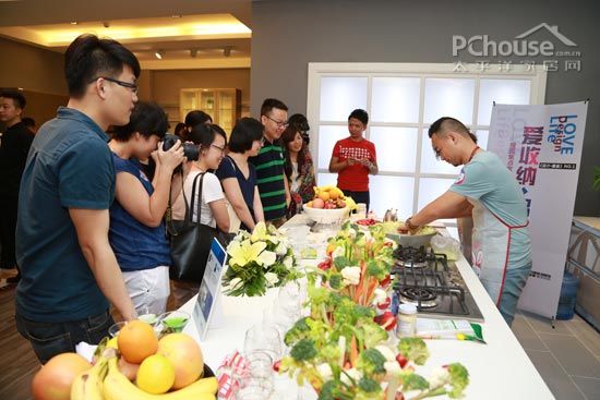 圣象整體廚房廣州展廳迎來首批家裝設計師(圖4) 圣象整體廚房廣州展廳迎來首批家裝設計師(圖4)