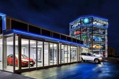 Vroom的二手車經銷商,建了一座虛擬購買展廳