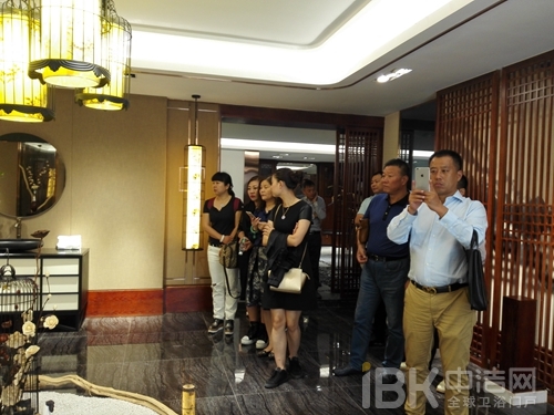 心海伽藍展廳全新亮相，迎經銷商考察團首批參觀