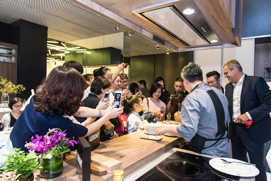 德國頂級櫥柜品牌勞斯LEICHT?北京展廳啟幕(圖5) 勞斯LEICHET北京展廳 - 創意廚師秀_副本