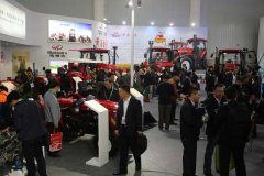 黃海金馬拖拉機閃耀2016中國國際農業機械展