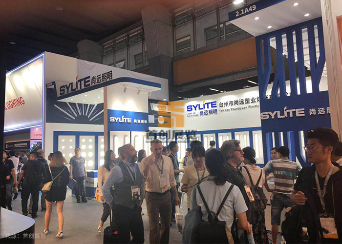 尚遠照明 展廳制作(圖3) 尚遠照明 展廳制作(圖3)